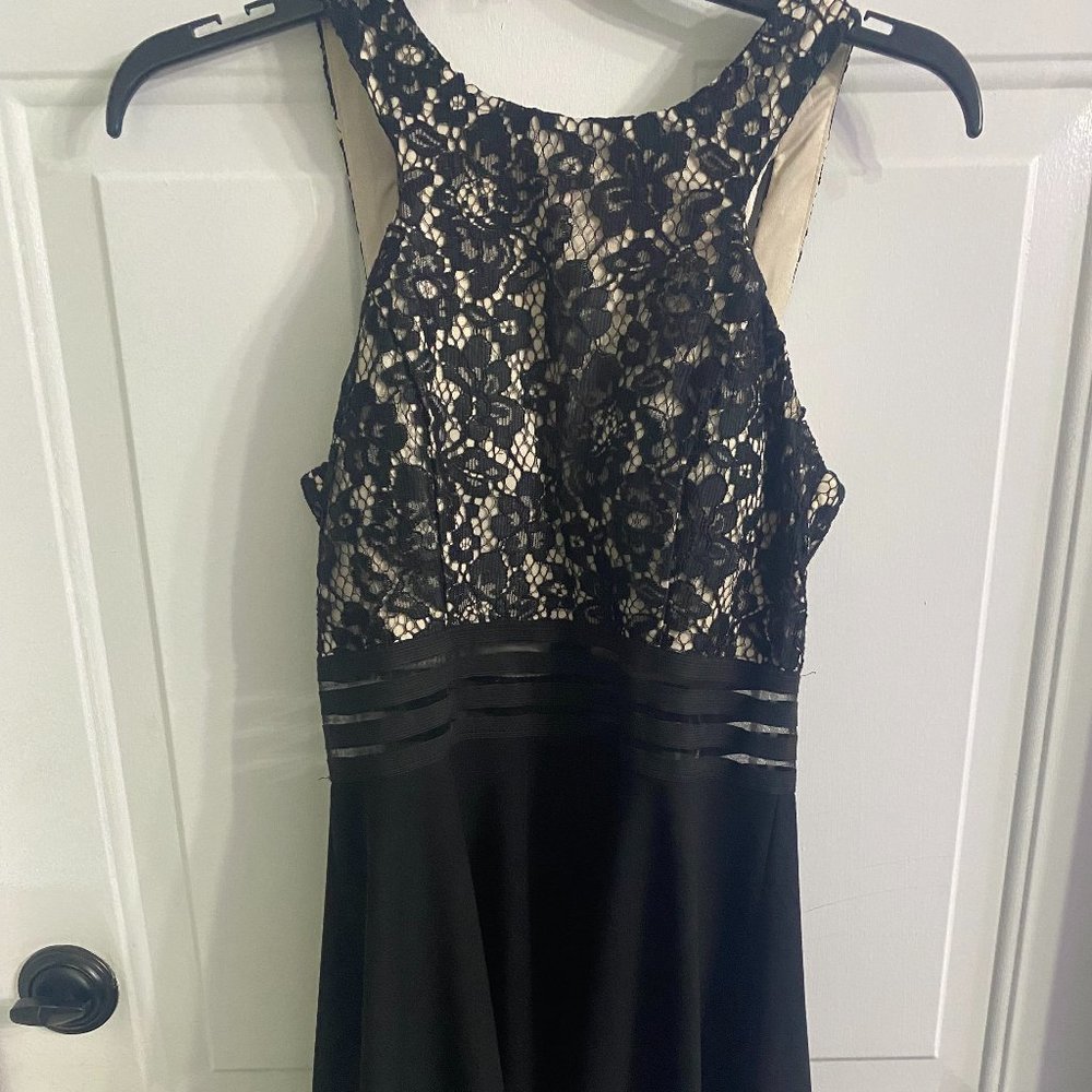 EXTRAORDINARY Lace top Skater Dress (Size 5)
